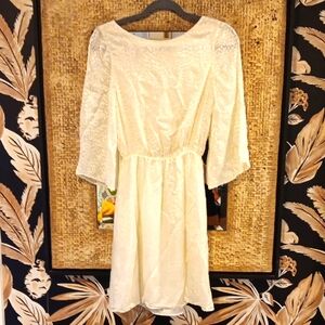 Alice +Olivia Elegant Cream Dress